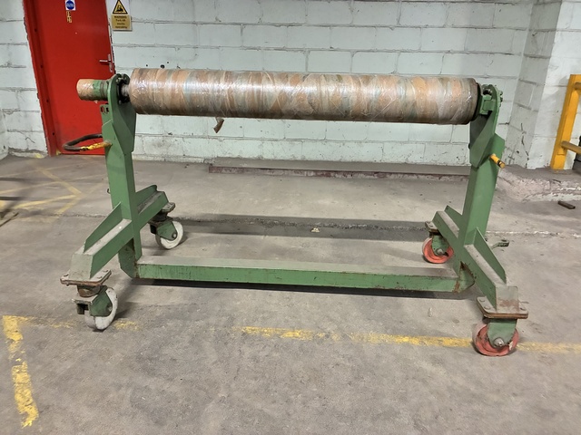 A Frames for textile fabric rolling/unrolling (Ref. 16090C)